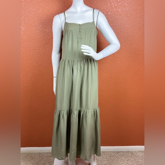 Z Supply Light Green Maxi Dress Size Medium.   E11 - Picture 6 of 17